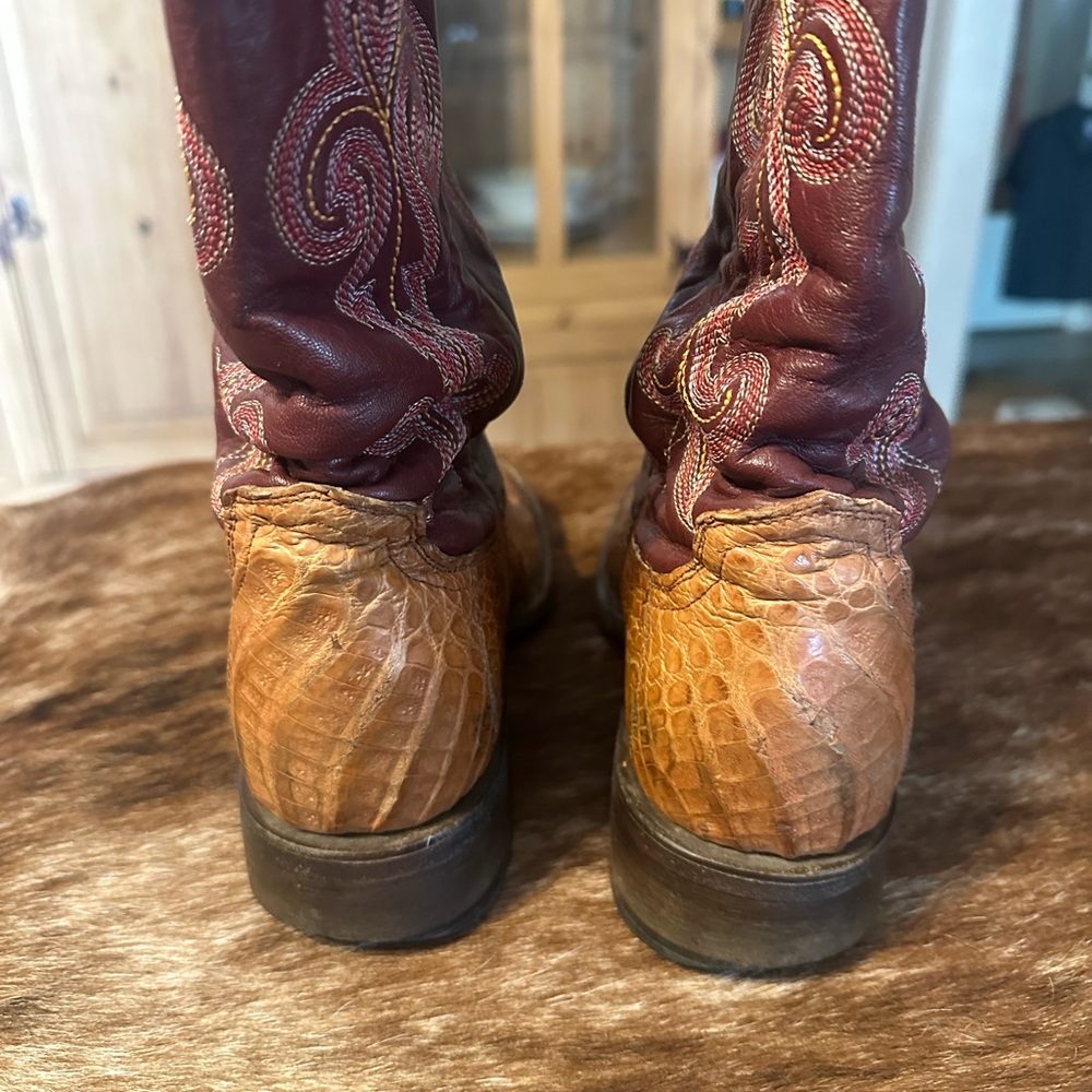 Lucchese Tan/Burgundy Caiman (Croc) Women’s Cowboy Boots - Picture 4 of 10